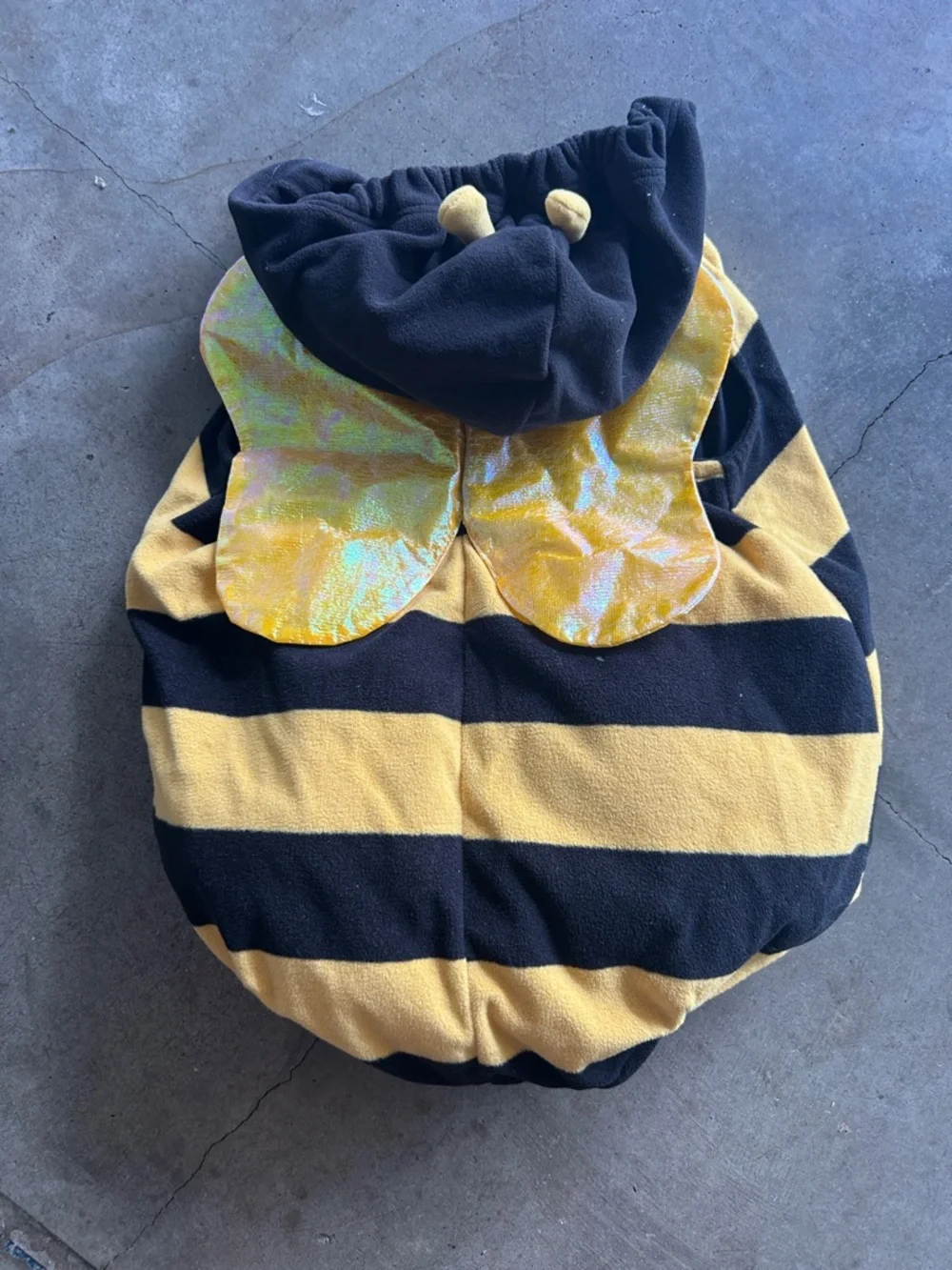 Carter’s Infant Bumblebee Zip Front One Piece Costume | Size 12 months